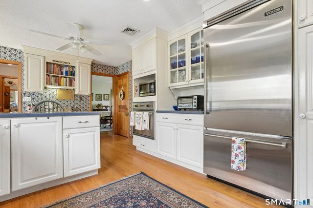 53 Hansen Farm Road, North Haven, CT 06473