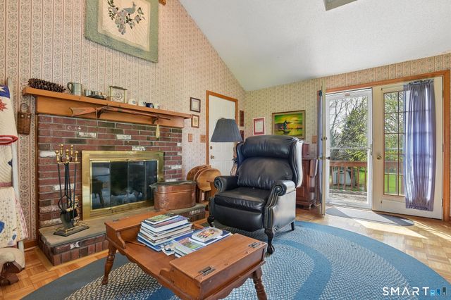 53 Hansen Farm Road, North Haven, CT 06473