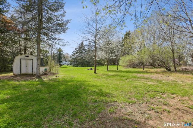 53 Hansen Farm Road, North Haven, CT 06473