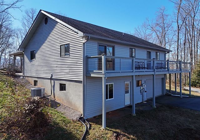 1512 Upper Bell Creek Road, Hiawassee, GA 30546