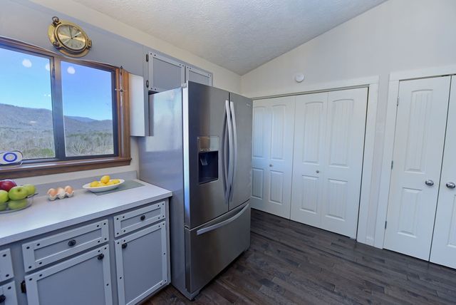 1512 Upper Bell Creek Road, Hiawassee, GA 30546