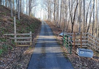 1512 Upper Bell Creek Road, Hiawassee, GA 30546