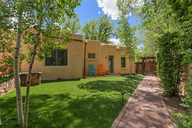511 E Palace Avenue, Santa Fe, NM 87501