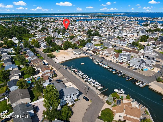 65 Longman Street, Toms River, NJ 08753