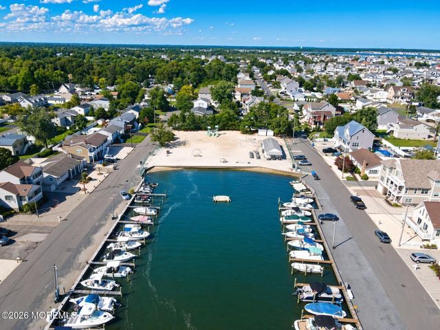 65 Longman Street, Toms River, NJ 08753