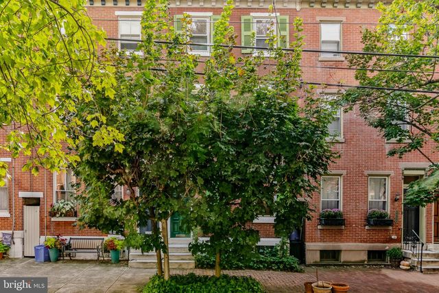 2028 BRANDYWINE ST, Philadelphia, PA 19130