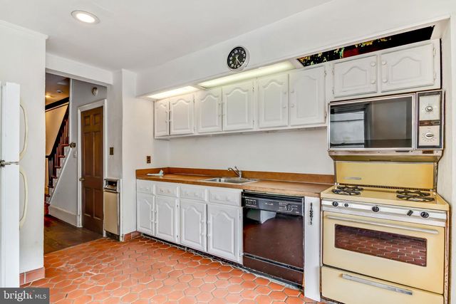 2028 BRANDYWINE ST, Philadelphia, PA 19130