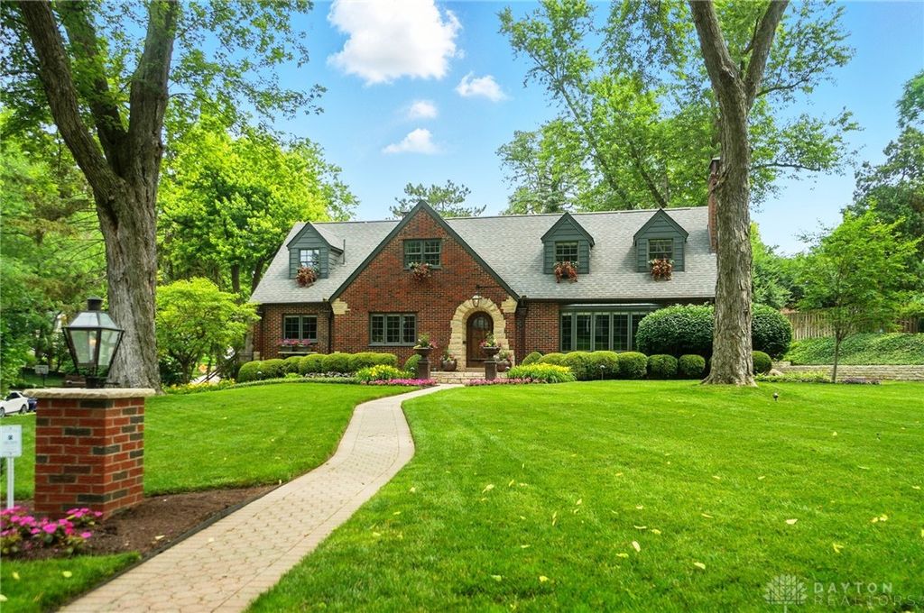 51 Forrer Road, Oakwood, OH 45419