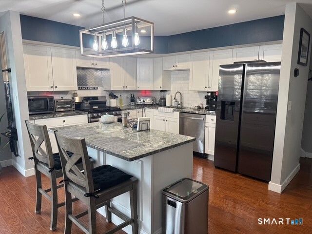 111 Harbour Close 111, New Haven, CT 06519