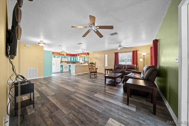 12575 W Foss Groves Path, Inglis, FL 34449