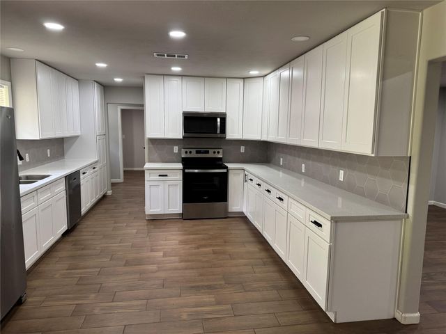 1413 Forehand Street, Crockett, TX 75835