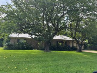 1413 Forehand Street, Crockett, TX 75835