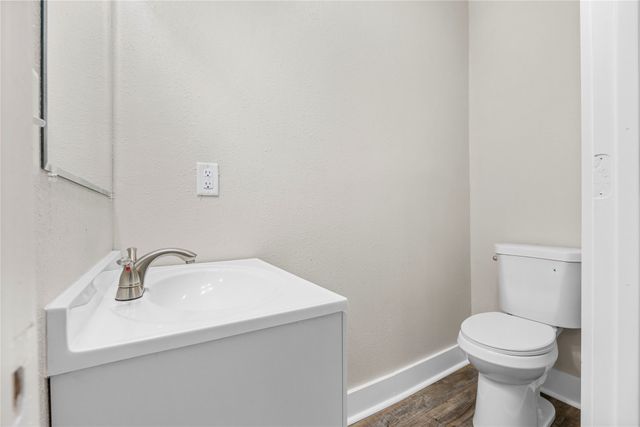 909 30th Street, Des Moines, IA 50312