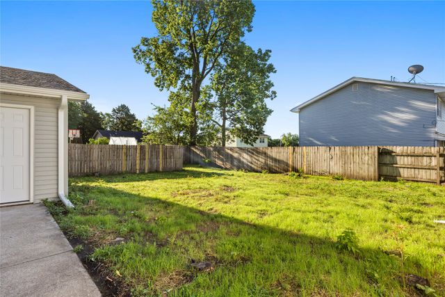 909 30th Street, Des Moines, IA 50312