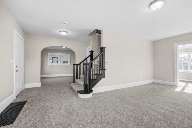909 30th Street, Des Moines, IA 50312
