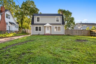 909 30th Street, Des Moines, IA 50312