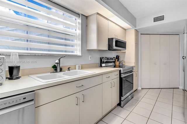2520 SE 20th Place 204-B, Homestead, FL 33035
