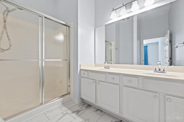 3920 Sandtrap Circle, Mason, OH 45040