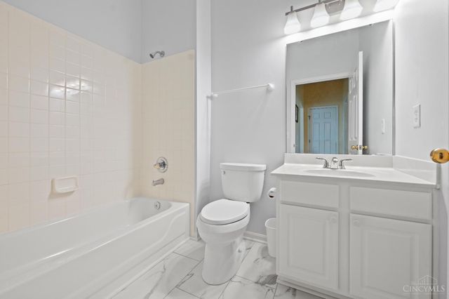 3920 Sandtrap Circle, Mason, OH 45040