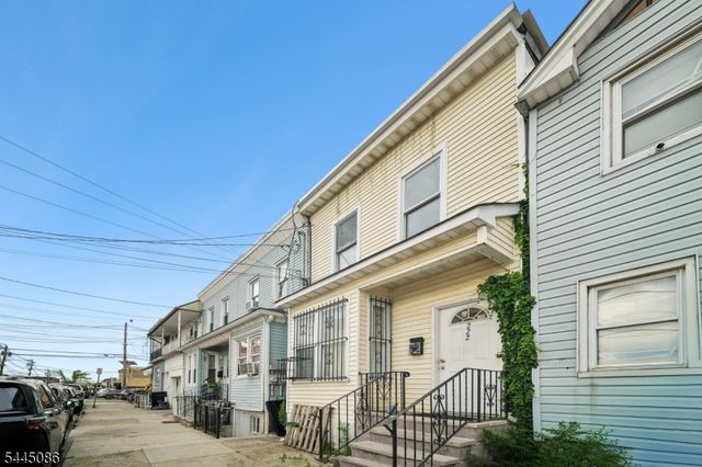 222 Astor St, Newark City, NJ 07114