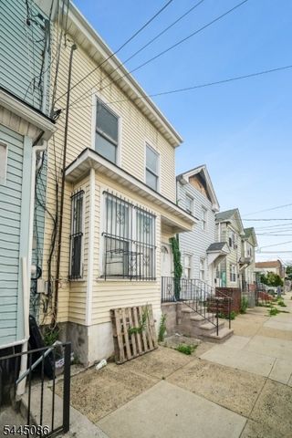 222 Astor St, Newark City, NJ 07114
