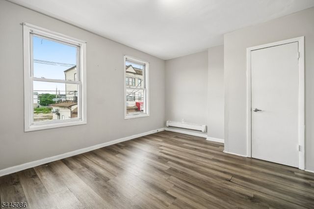222 Astor St, Newark City, NJ 07114