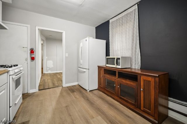 222 Astor St, Newark City, NJ 07114