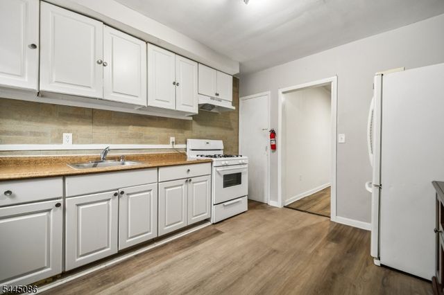 222 Astor St, Newark City, NJ 07114