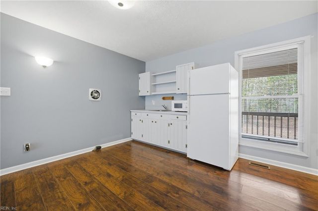 4698 Hill TRL, Gloucester, VA 23061