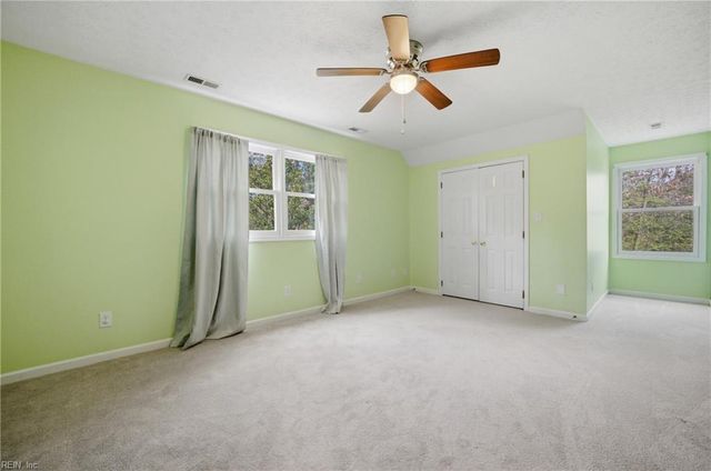 4698 Hill TRL, Gloucester, VA 23061