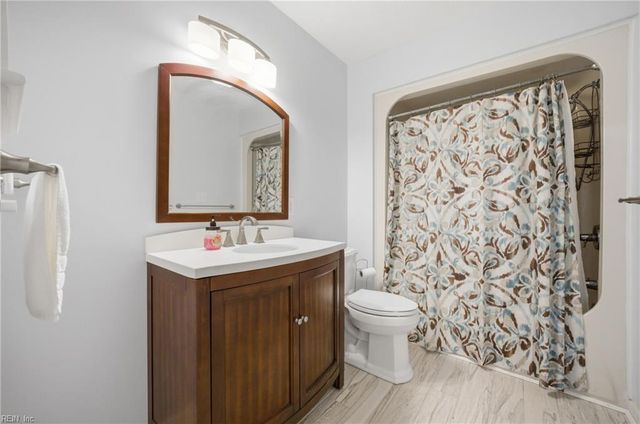 4698 Hill TRL, Gloucester, VA 23061