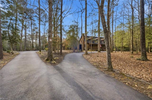 4698 Hill TRL, Gloucester, VA 23061