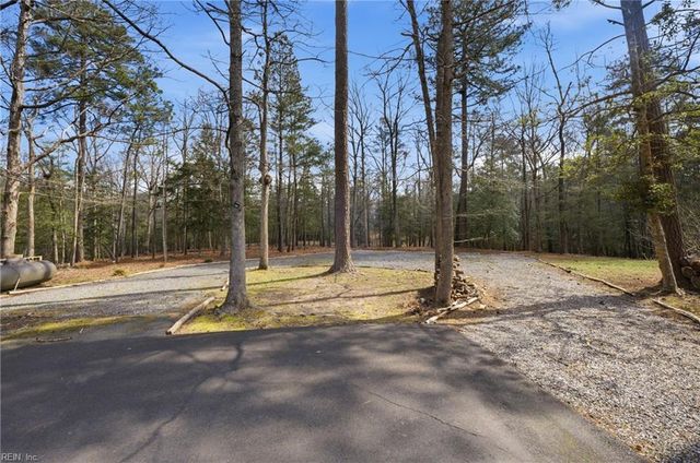 4698 Hill TRL, Gloucester, VA 23061