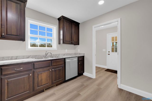 363 County Road 460, Rainsville, AL 35986