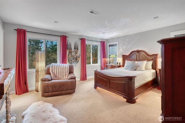 8856 Yarrow Court SE, Tumwater, WA 98501