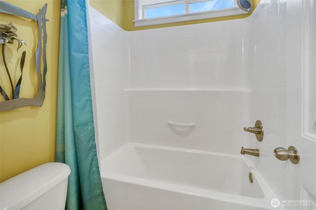 8856 Yarrow Court SE, Tumwater, WA 98501