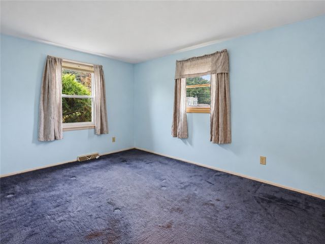 5 Vanderbilt Terrace, Coventry, RI 02816