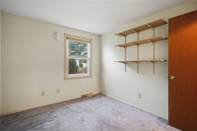 5 Vanderbilt Terrace, Coventry, RI 02816