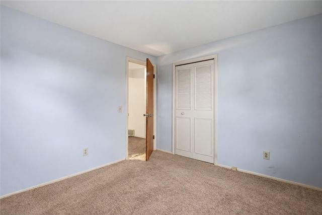 5 Vanderbilt Terrace, Coventry, RI 02816
