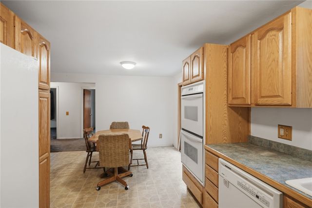 5 Vanderbilt Terrace, Coventry, RI 02816