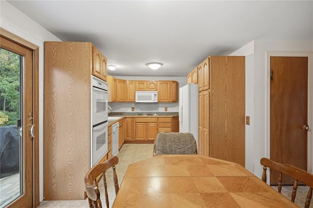 5 Vanderbilt Terrace, Coventry, RI 02816