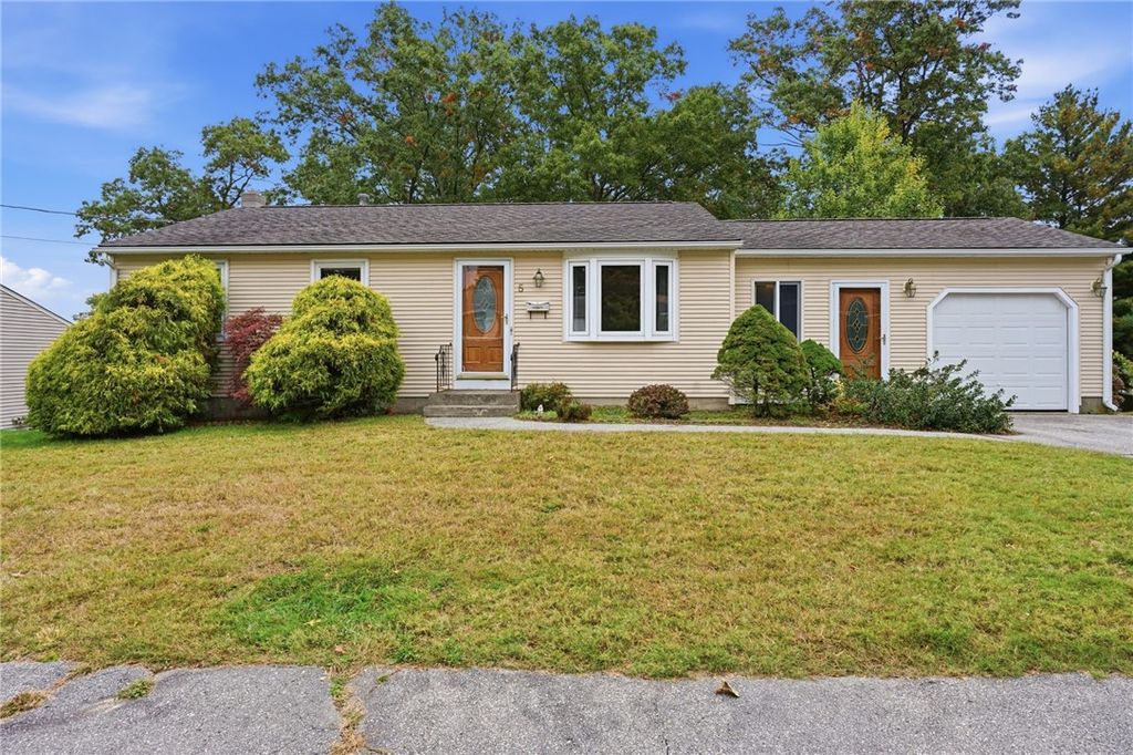 5 Vanderbilt Terrace, Coventry, RI 02816