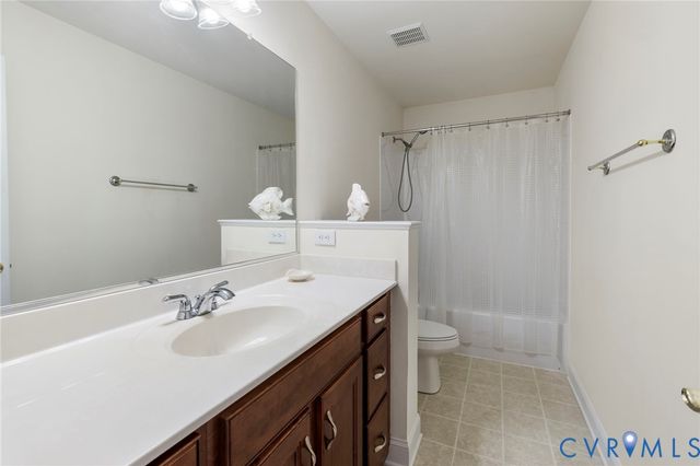 16847 Jaydee Ter, Moseley, VA 23120