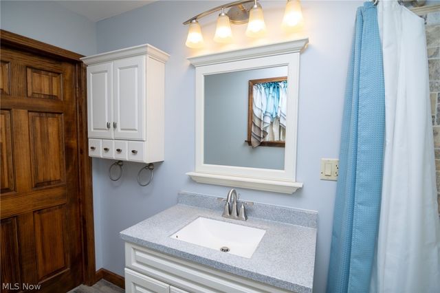 53341 Key Bellaire Road, Bellaire, OH 43906