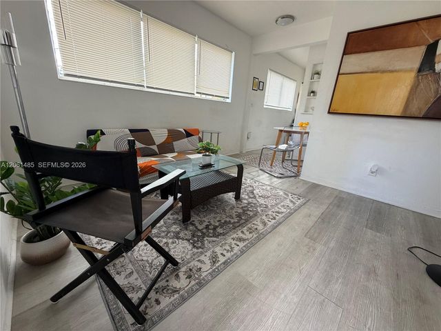 461 SW 6th St 6, Miami, FL 33130