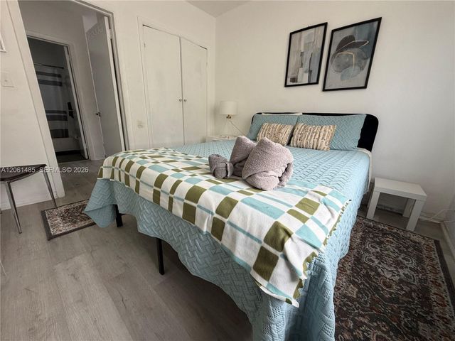 461 SW 6th St 6, Miami, FL 33130