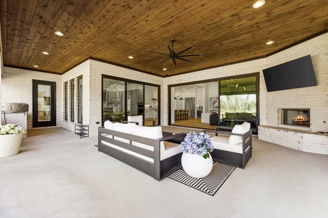 1028 Genoa Drive, Weatherford, TX 76087