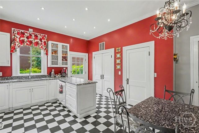 523 E Gaston Street, Savannah, GA 31401