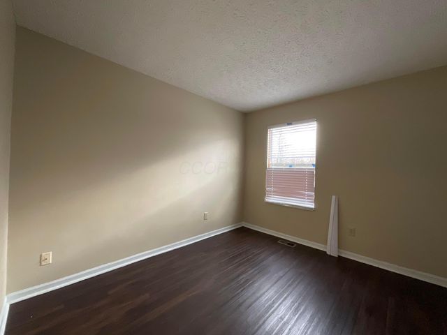 2107 Waymont Road, Columbus, OH 43229