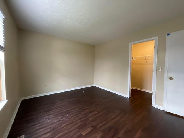 2107 Waymont Road, Columbus, OH 43229